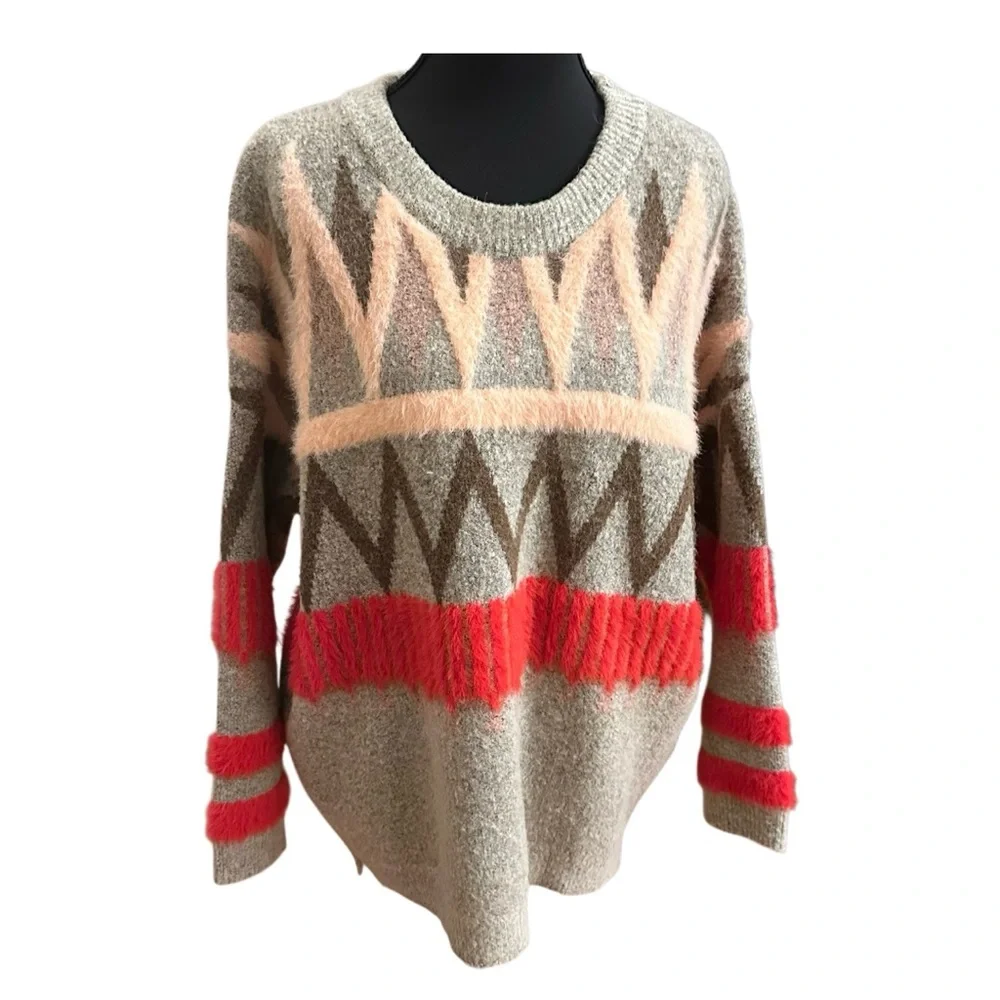 Vine and Love Cozy Geometric Patterned Sweater EUC Size S